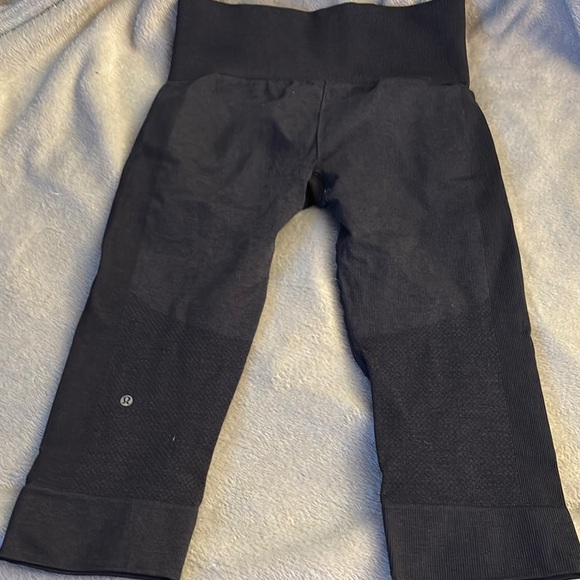 lululemon athletica Black High-Waisted Leggings - Picture 2 of 2